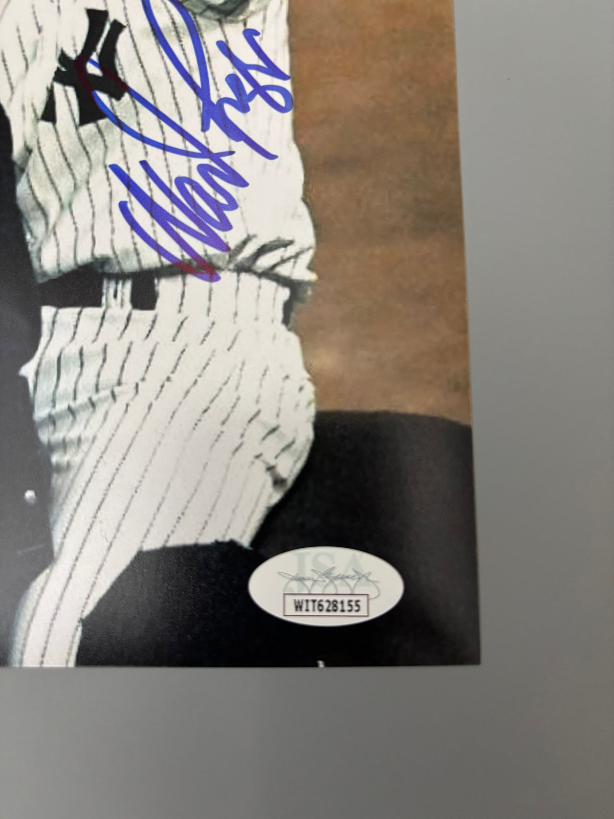 Wade Boggs Signed NY Pose 1 8x10 Photo (JSA)