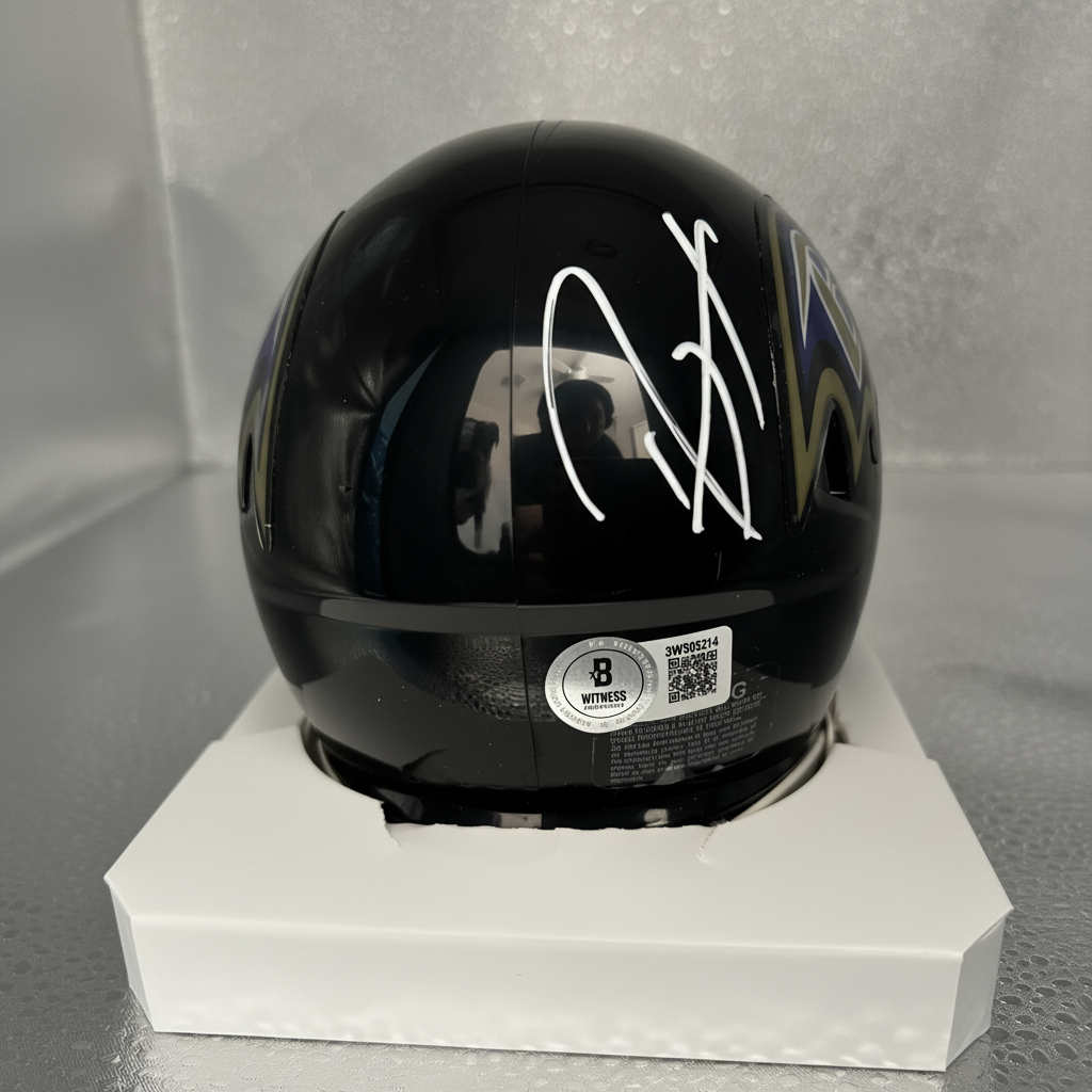 Ray Lewis Signed Baltimore Ravens Speed Mini Football Helmet (Beckett)